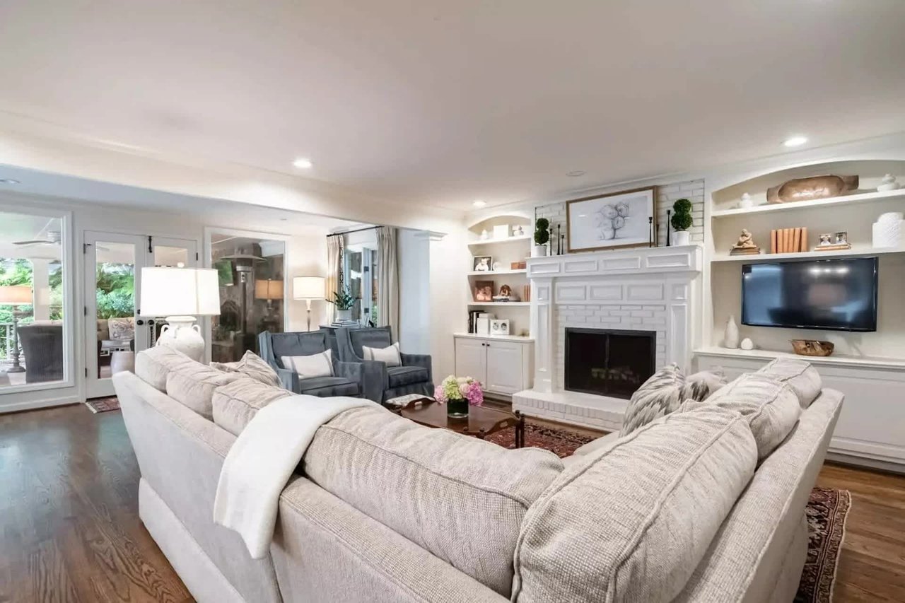 Upscale Living in Pristine Historic Brookhaven Neighborhood