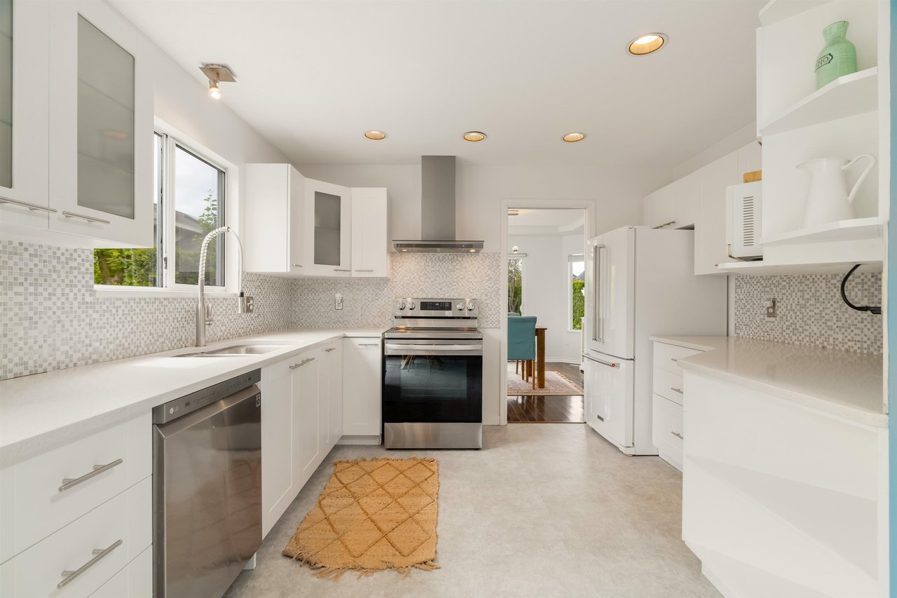 20294 125 Ave