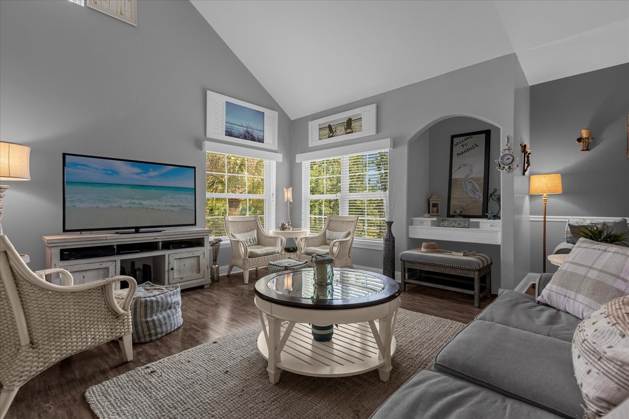 5008 MANGROVE ALY #202