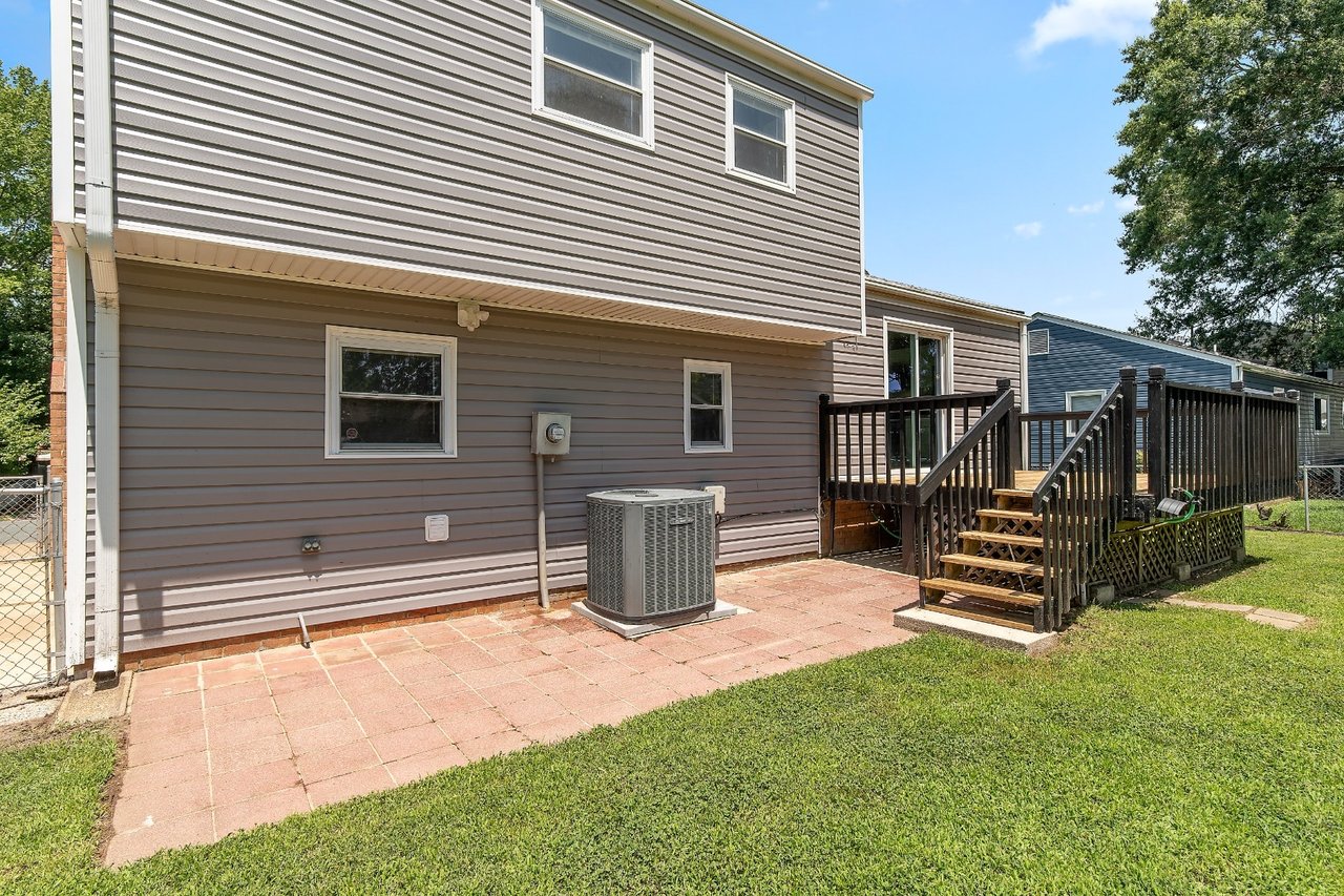 211 Carlstone Drive