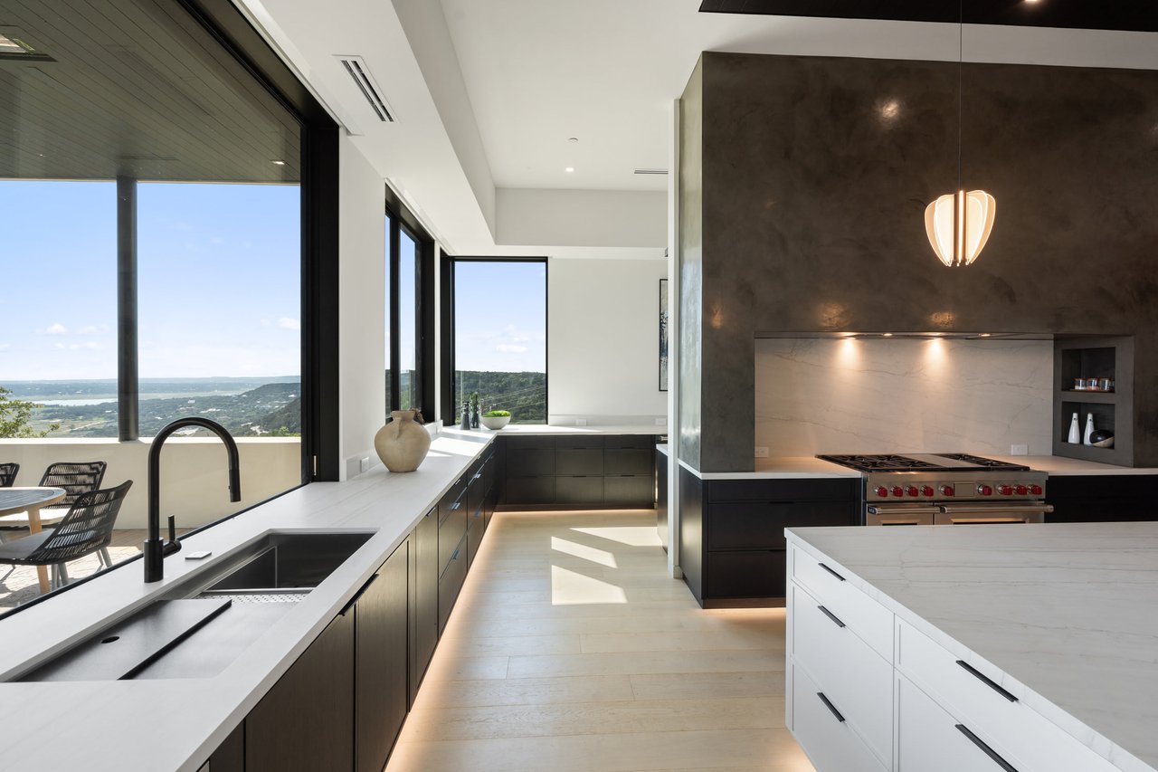 6809 Oasis Pass