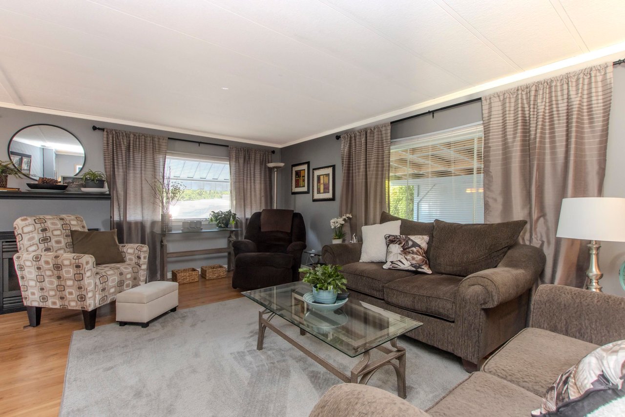 73-1830 Mamquam Rd