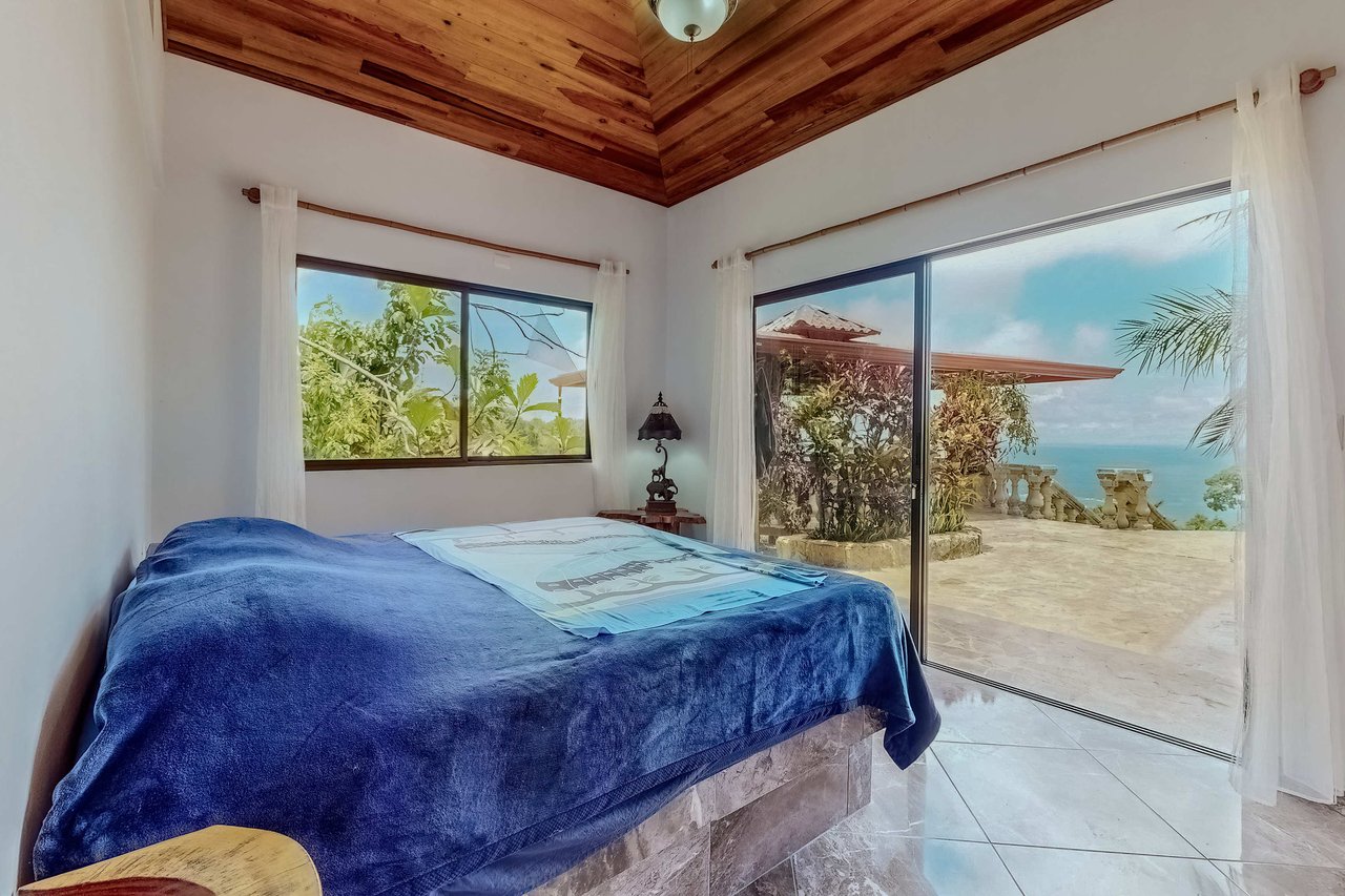 Castillo Puesta del Sol, Escalares - Private 5-Acre Property with Spectacular Ocean View