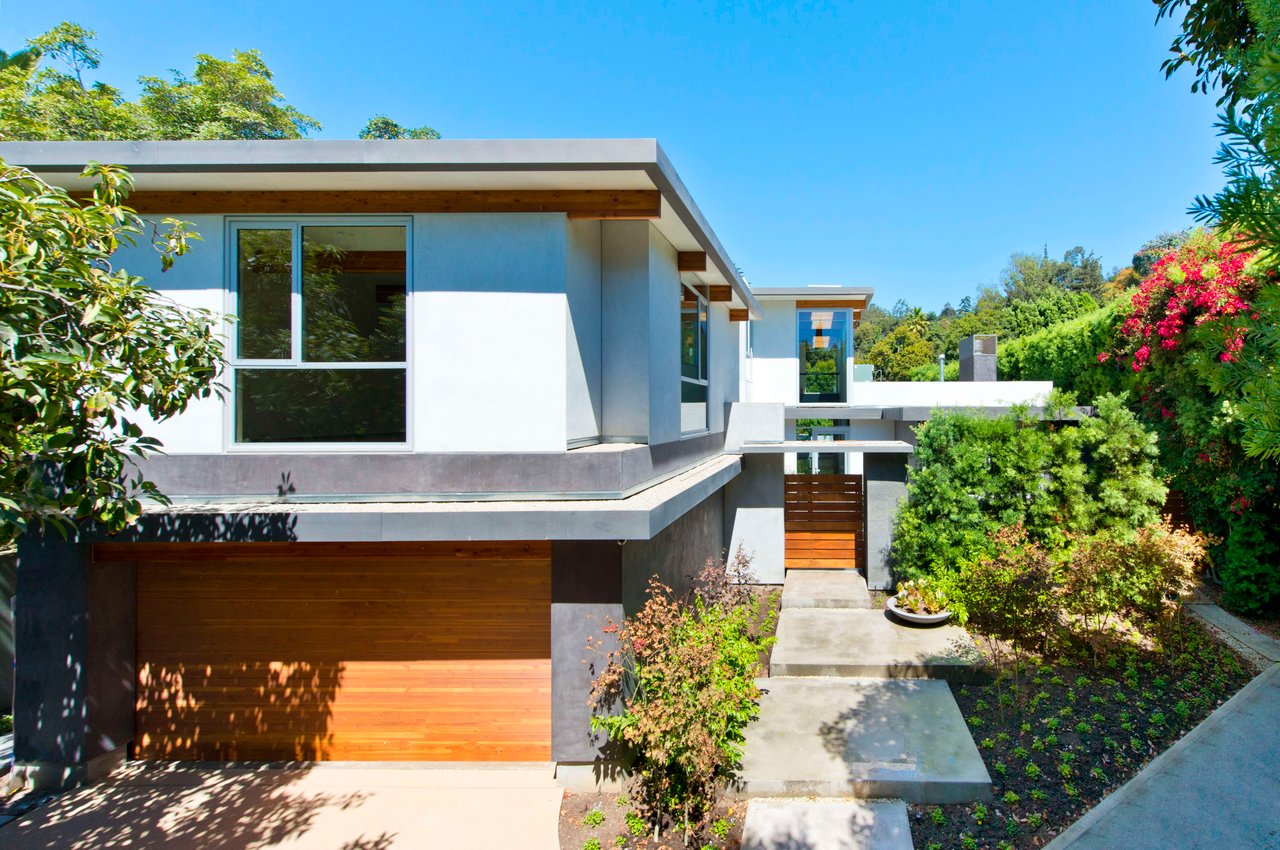 1710 Mandeville Canyon Rd