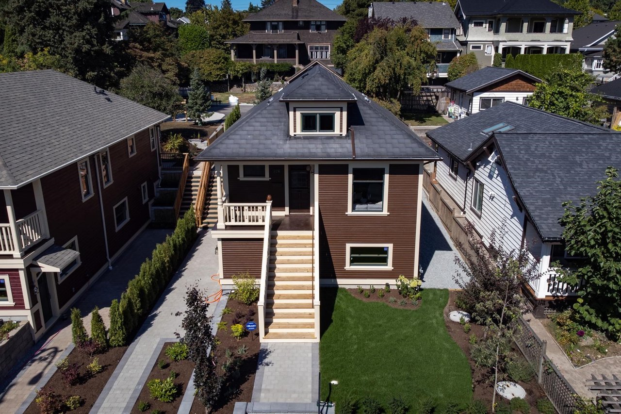 219 Manitoba St