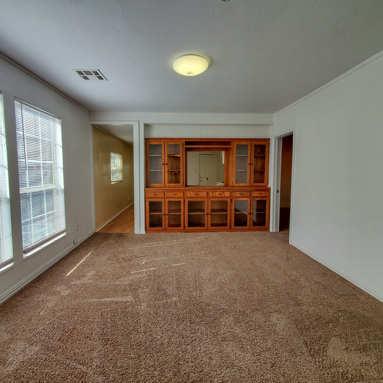 718 North Beard Ave