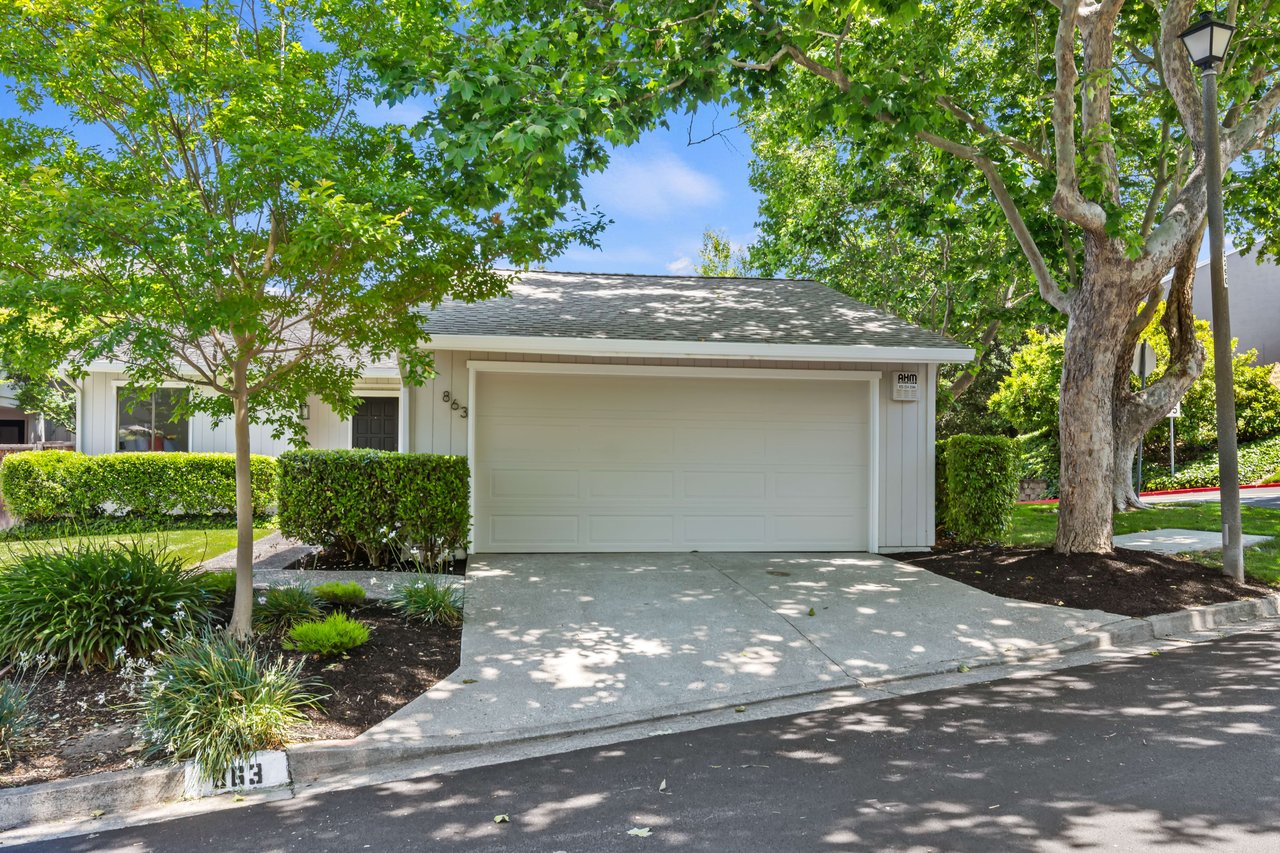 863 Augusta Dr
