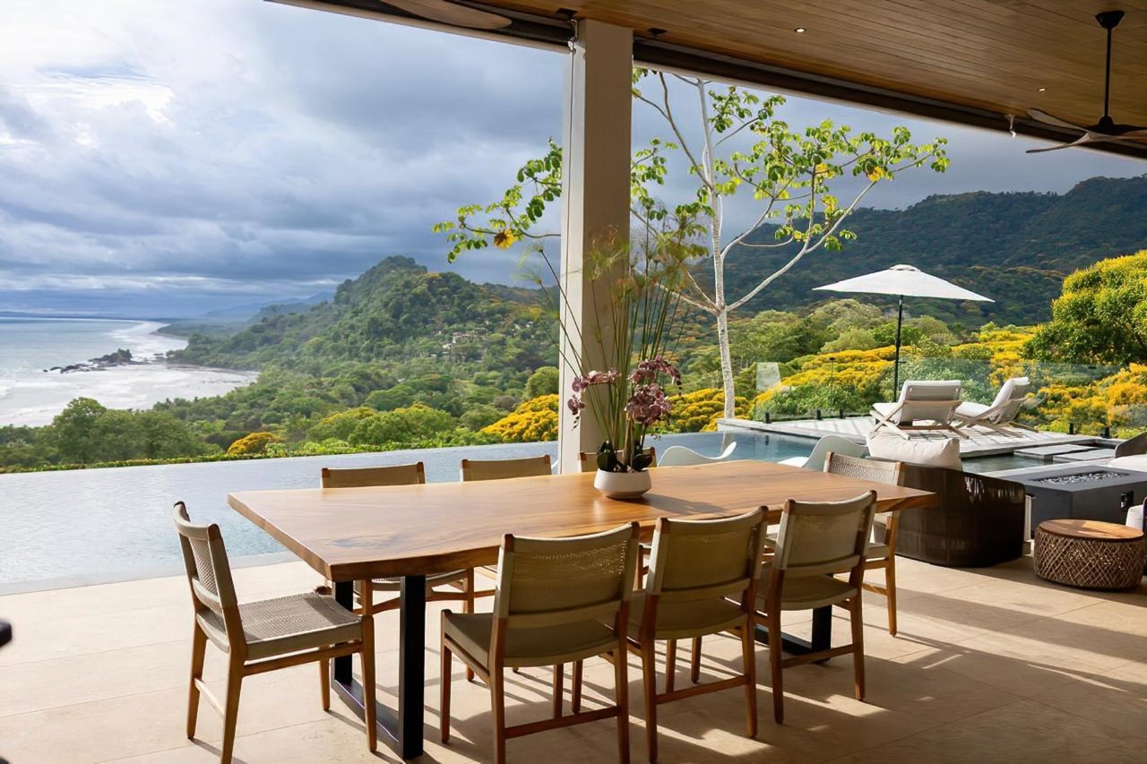 Solar Powered Oceanview Estate, Dominical, Puntarenas