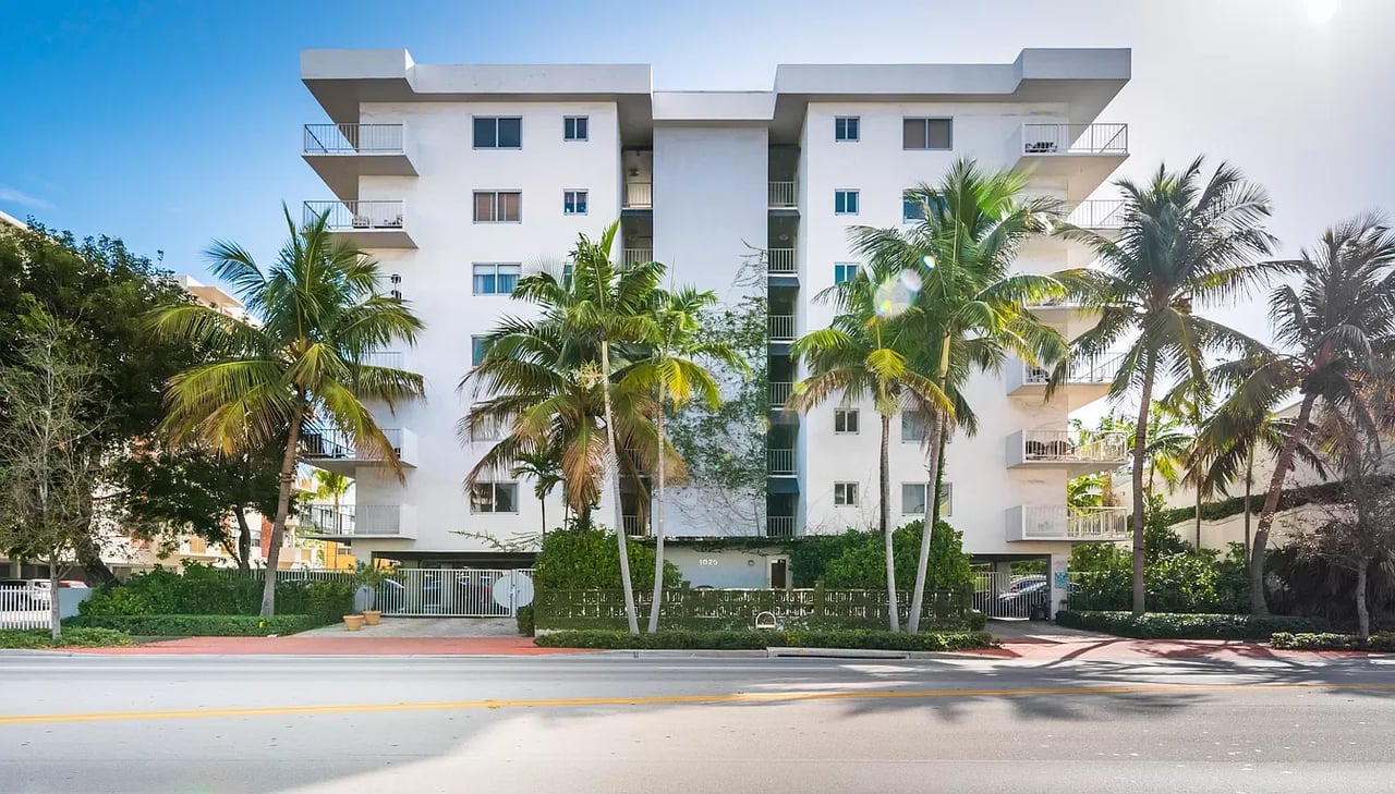 1025 Alton Rd, #304