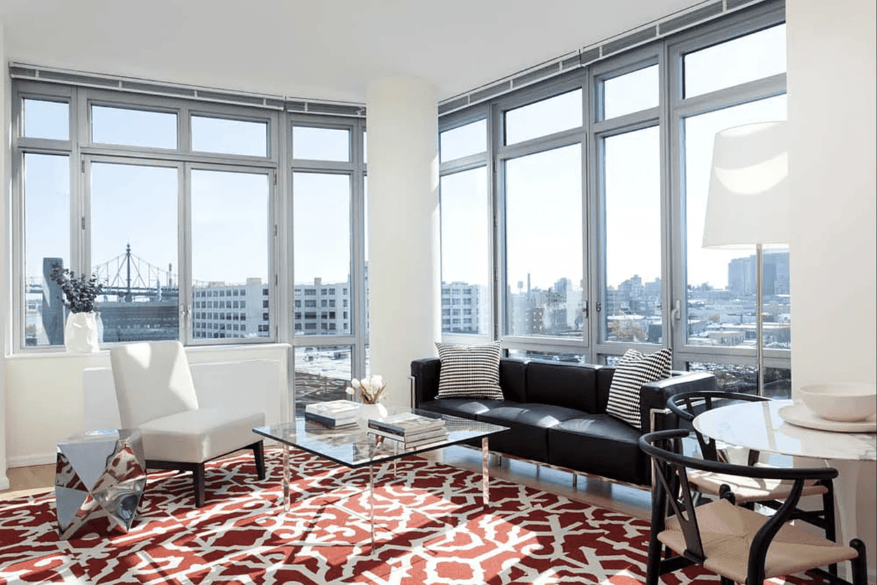 4610 Center Boulevard #1819