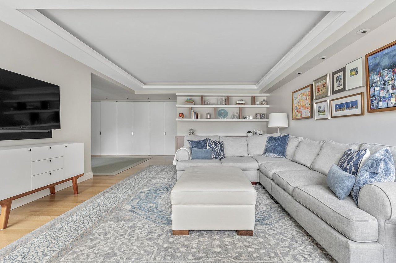 155 East 76th Street Unit 10D