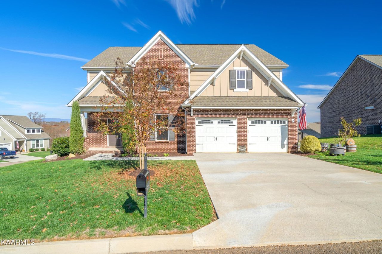 10849 Hunters Knoll Ln