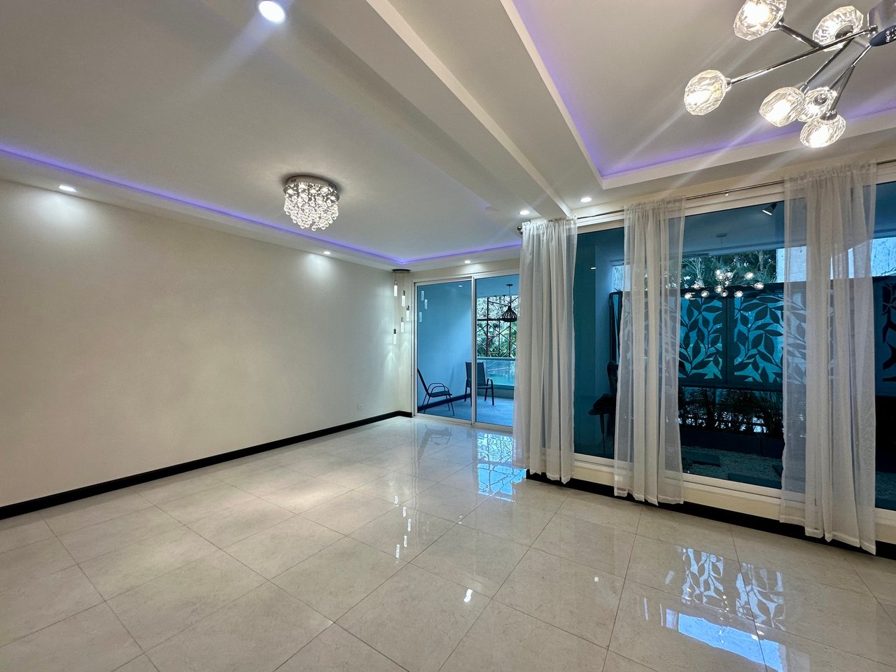 Remodeled Garden Level Residence, Escazu, San Jose