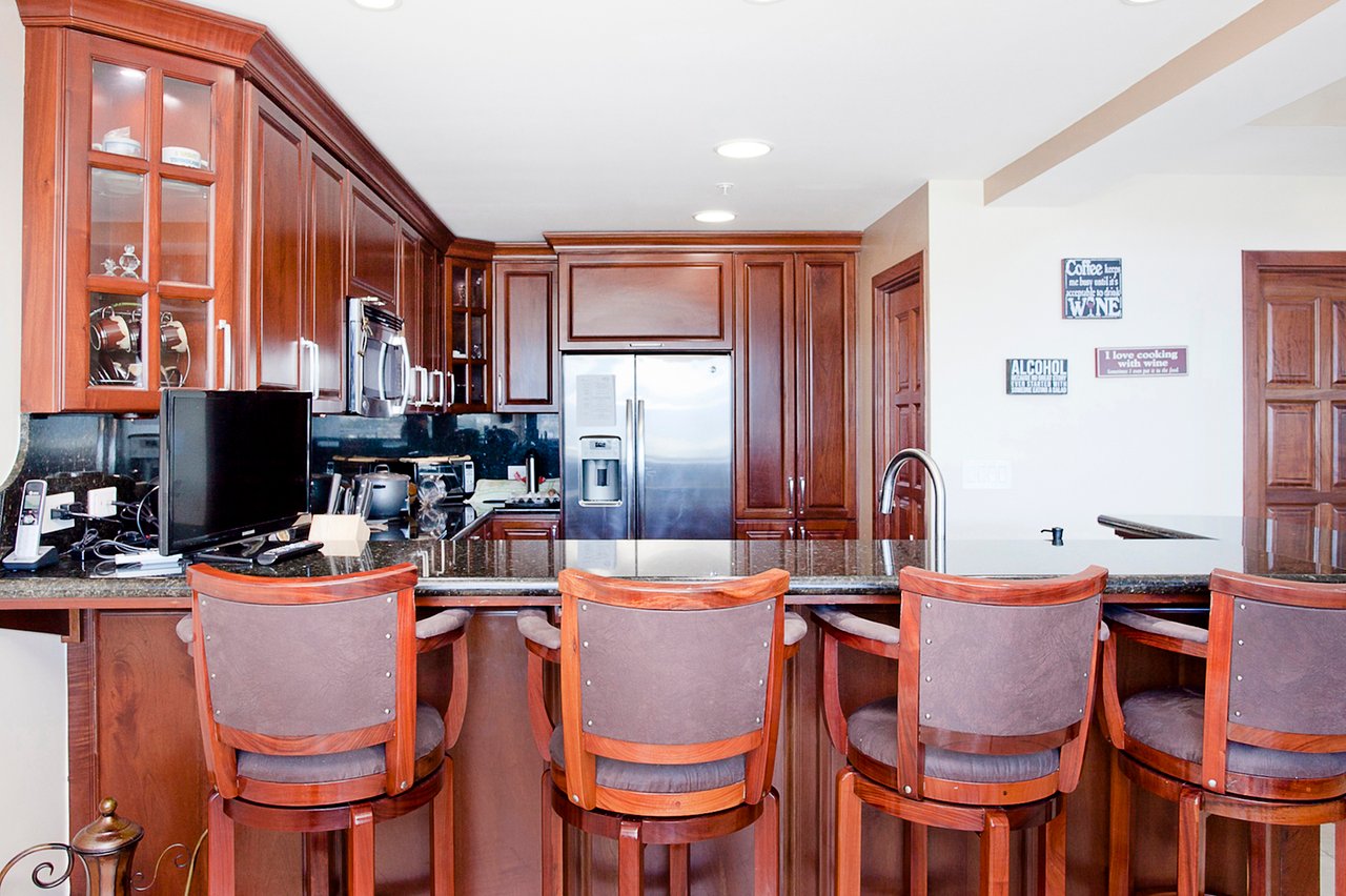 Custom Remodeled Jacuzzi Penthouse, Sabana and Rohrmoser, San Jose