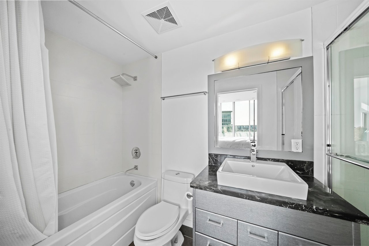 3905-188 Keefer Pl