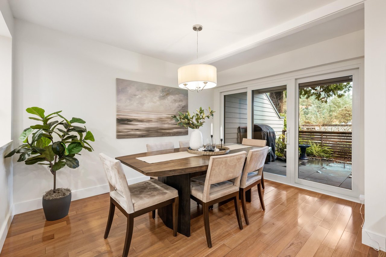 25-4957 Marine Dr