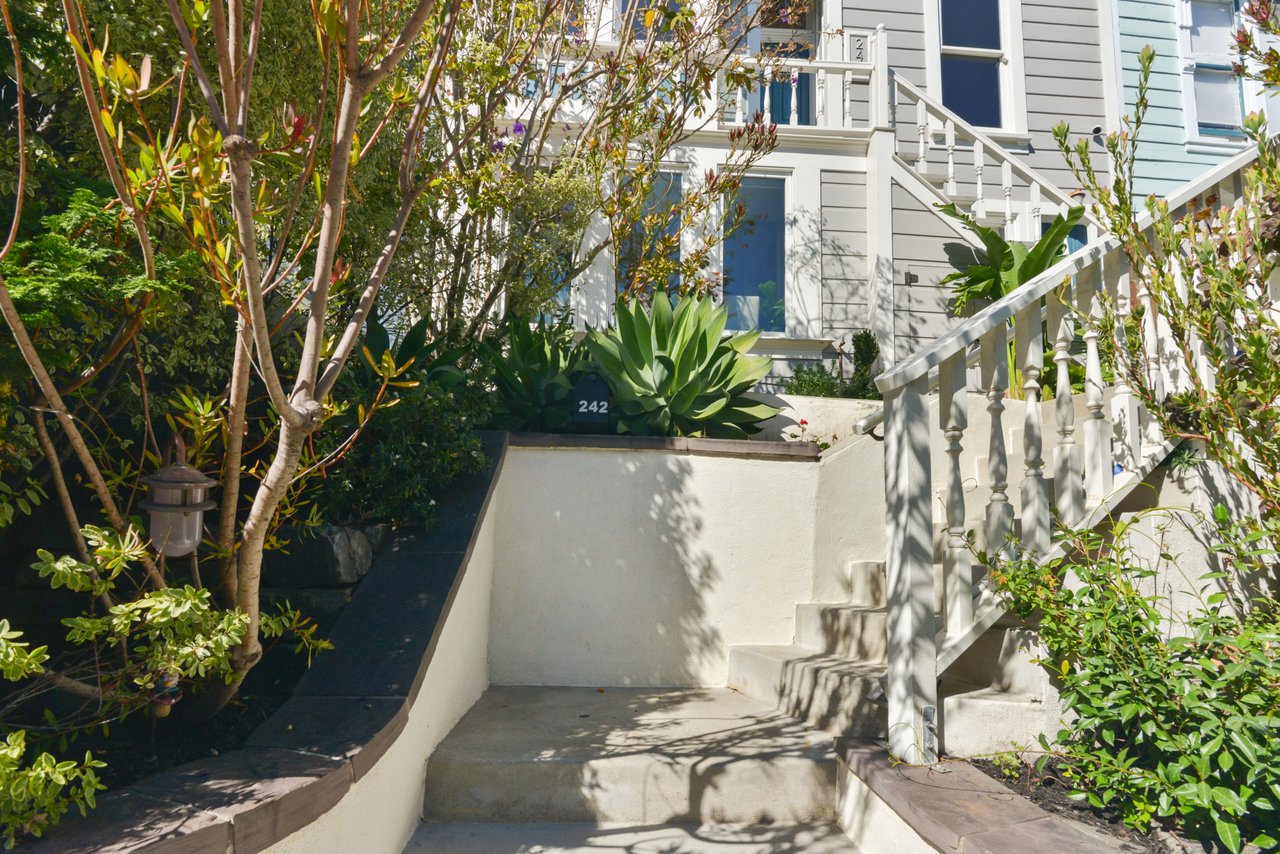 242 Corbett Avenue