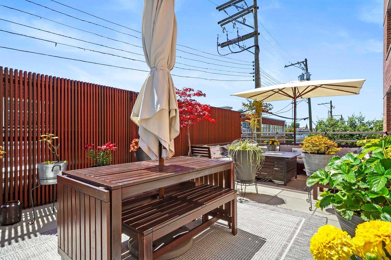 314-298 E 11th Ave