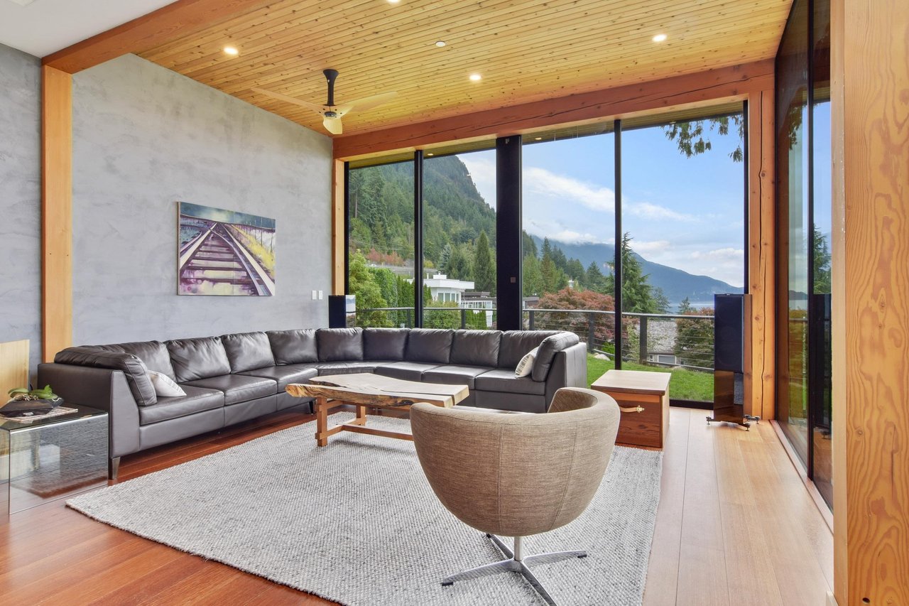 25 Sweetwater Pl