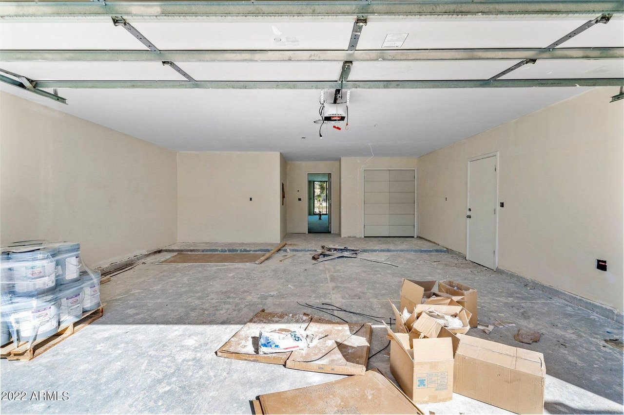 8150 E Del Capitan Dr