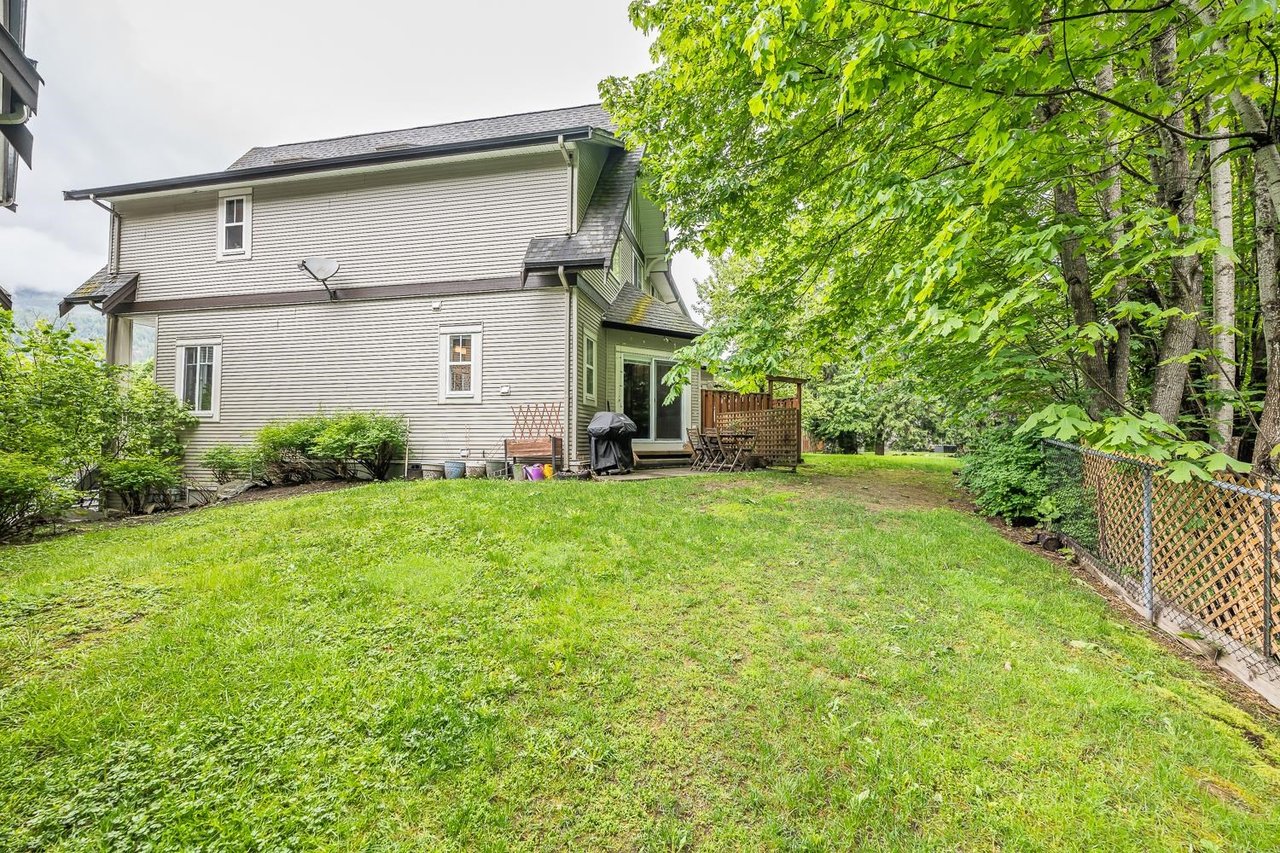 30-1800 Mamquam Rd