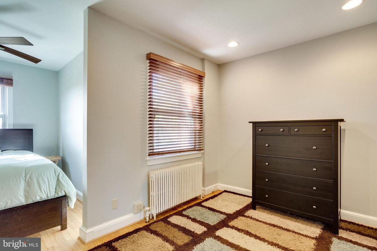 434 Longfellow St NW