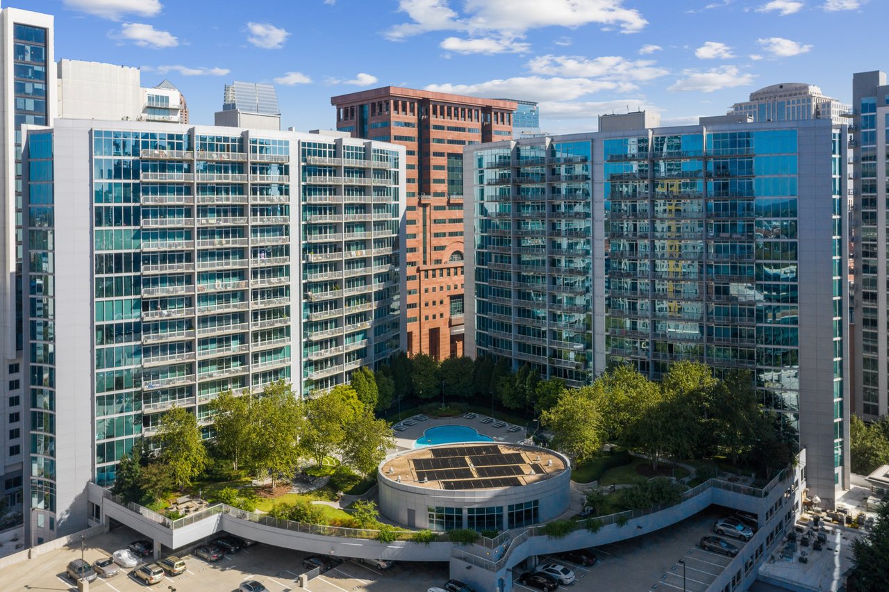 950 W Peachtree Street NW Unit: 701