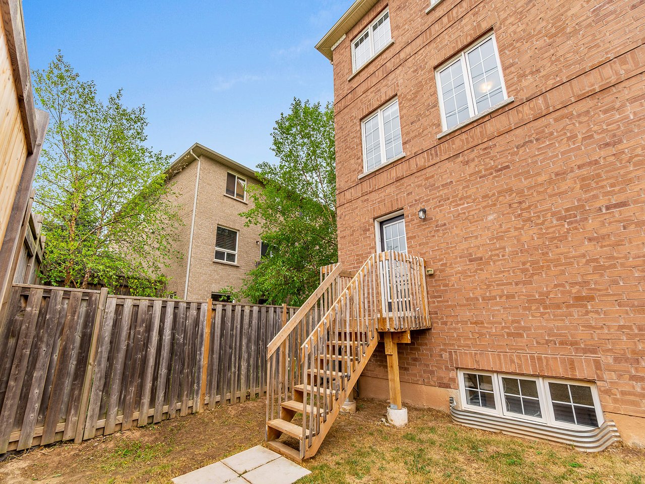 2280 BARONWOOD Drive Unit# 83