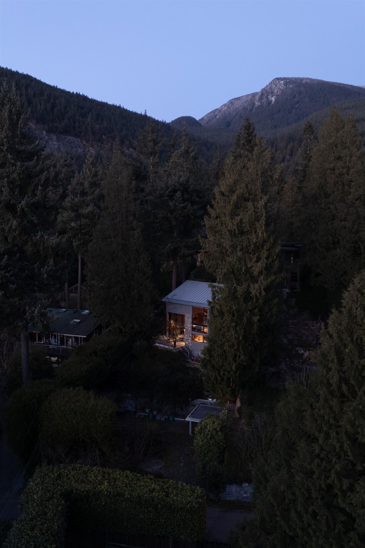 5757 Telegraph Trail, West Vancouver
