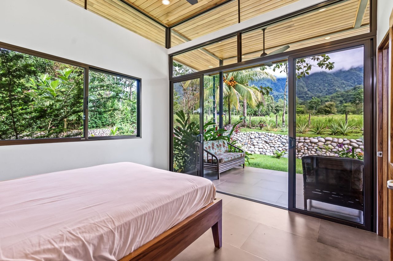 Bright & Peaceful 3-Bedroom Home With Separate Workshop/Office Space & Stunning Views Of The Lush Mountains In Easy-Access Location In Ojochal Costa Rica