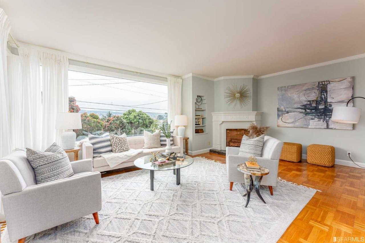 14 Hearst Avenue