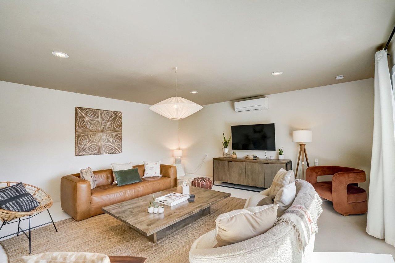 4774 Avenida Del Sol