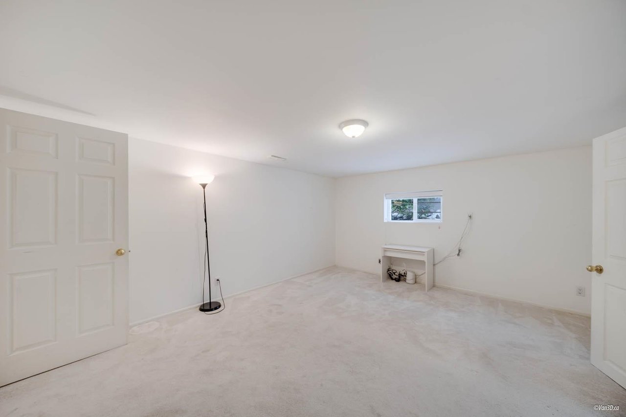 3650 W King Edward Ave