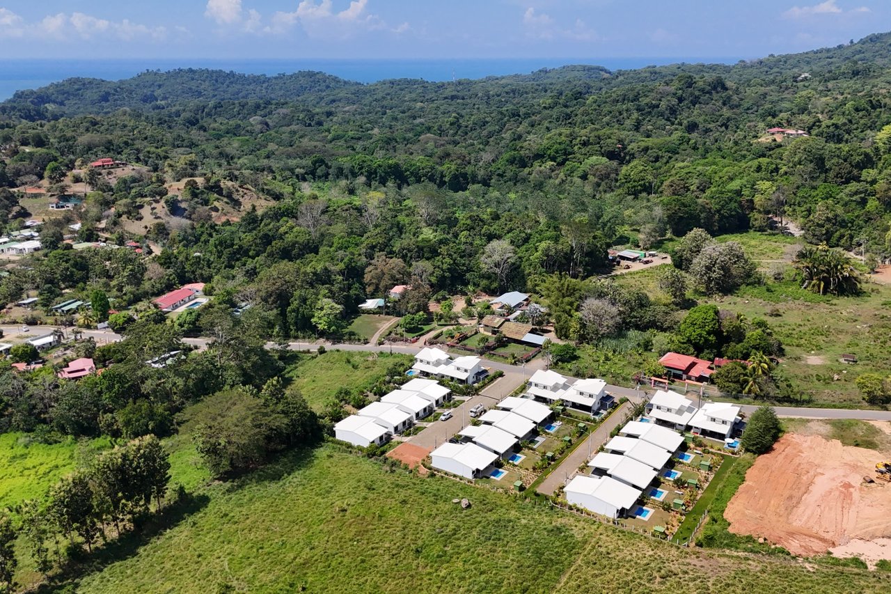 Low-Maintenance 3-Bedroom Villa With Pool & Peaceful Terraza In Villas Vista De La Montaña In Ojochal Costa Rica