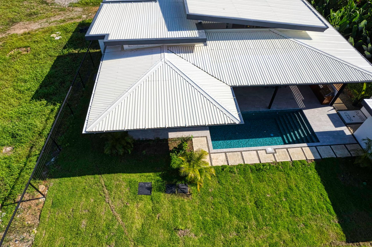 Luxury Beach House in Uvita