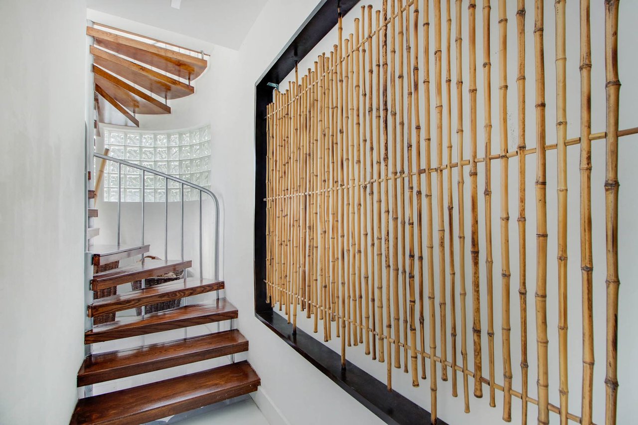 South Grove Modern Masterpiece