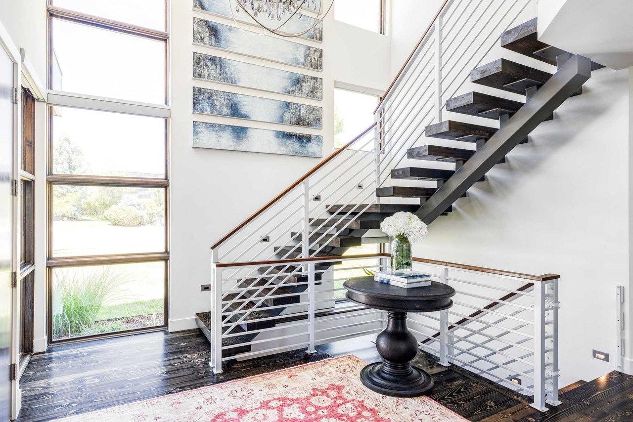 1760 Sunset Boulevard
