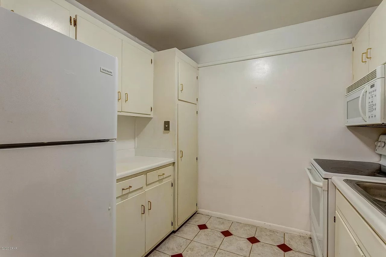 2100 W Beach Drive Unit E203