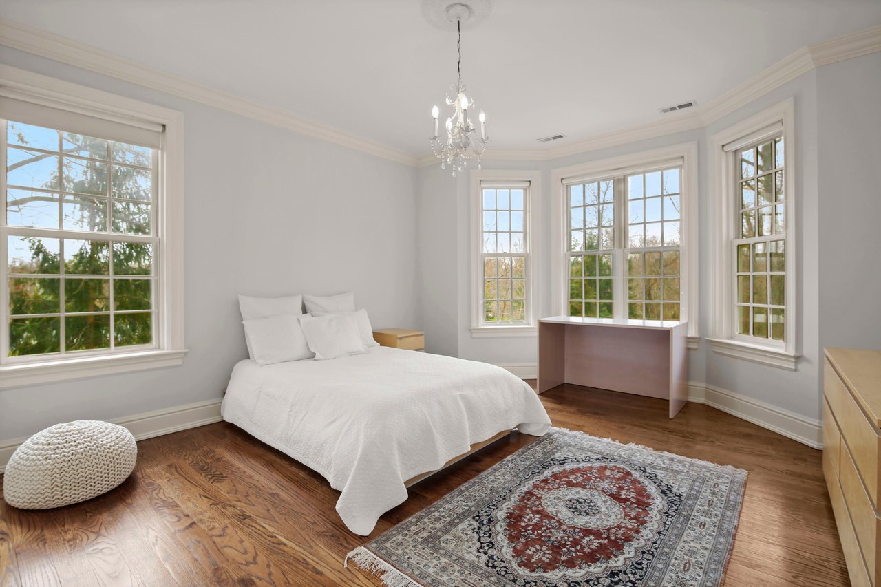 3 Glenwood Lane