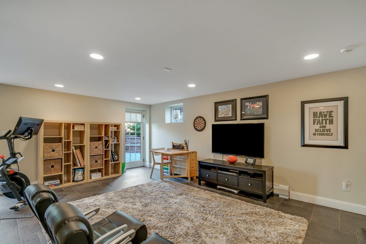 33 Stevenson Lane