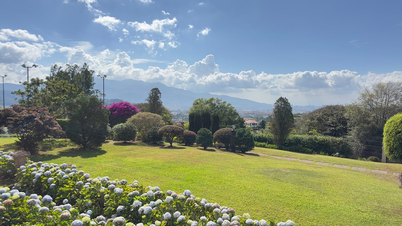 Exclusive Gated Community Condo, Curridabat, San Jose