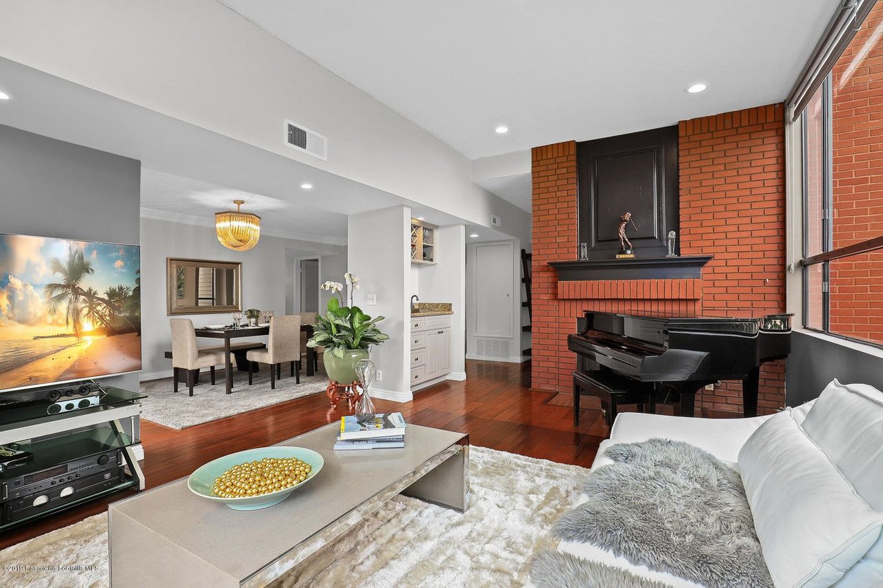 835 S Lucerne Blvd, #212