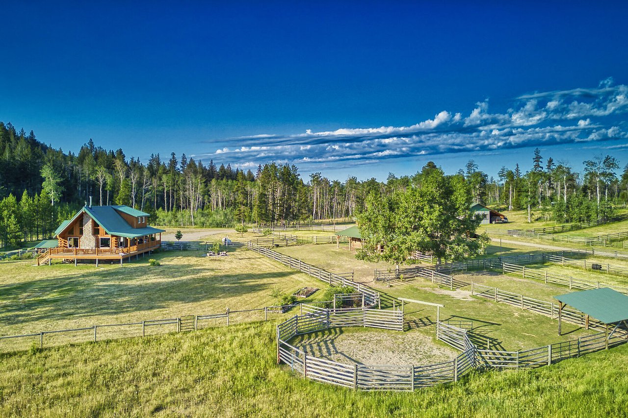 Windy Hills Lakefront Retreat