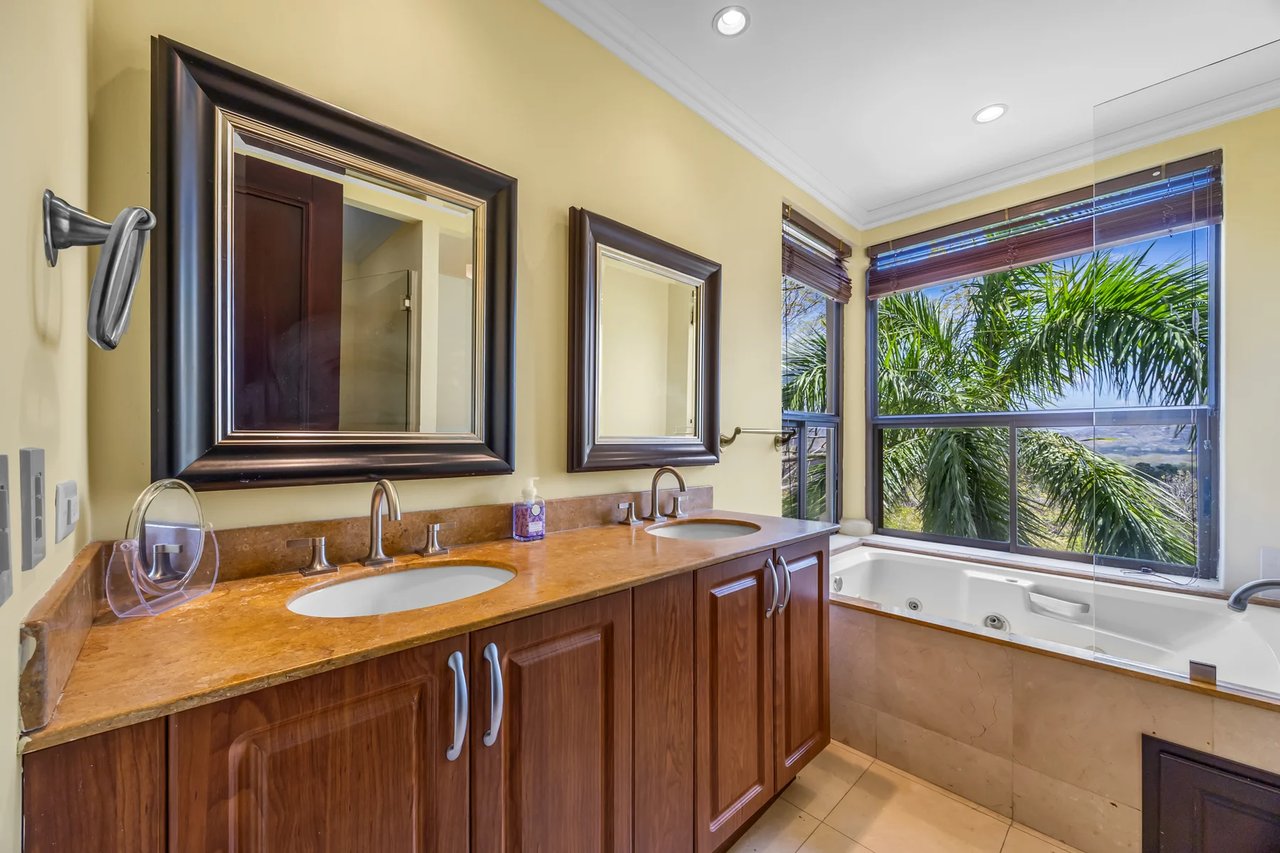 Ocean View Resort Condo, Conchal, Guanacaste