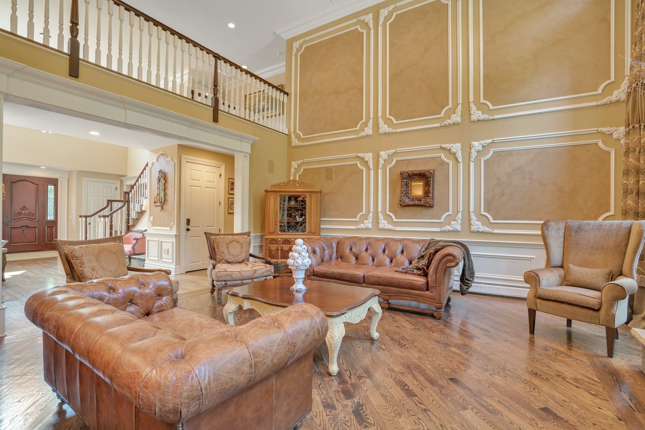 8 Glenbrook Drive