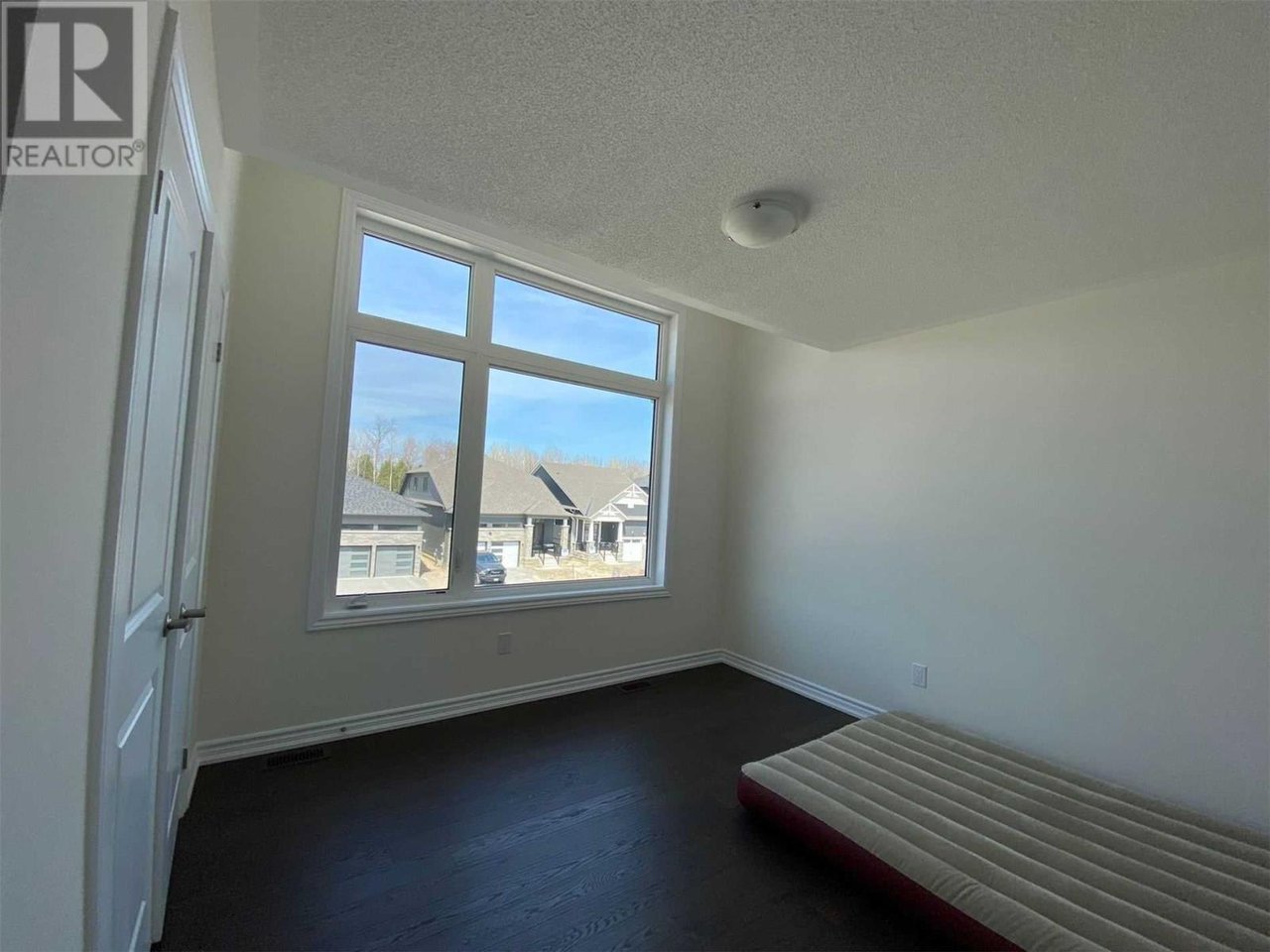 13 Simona Ave