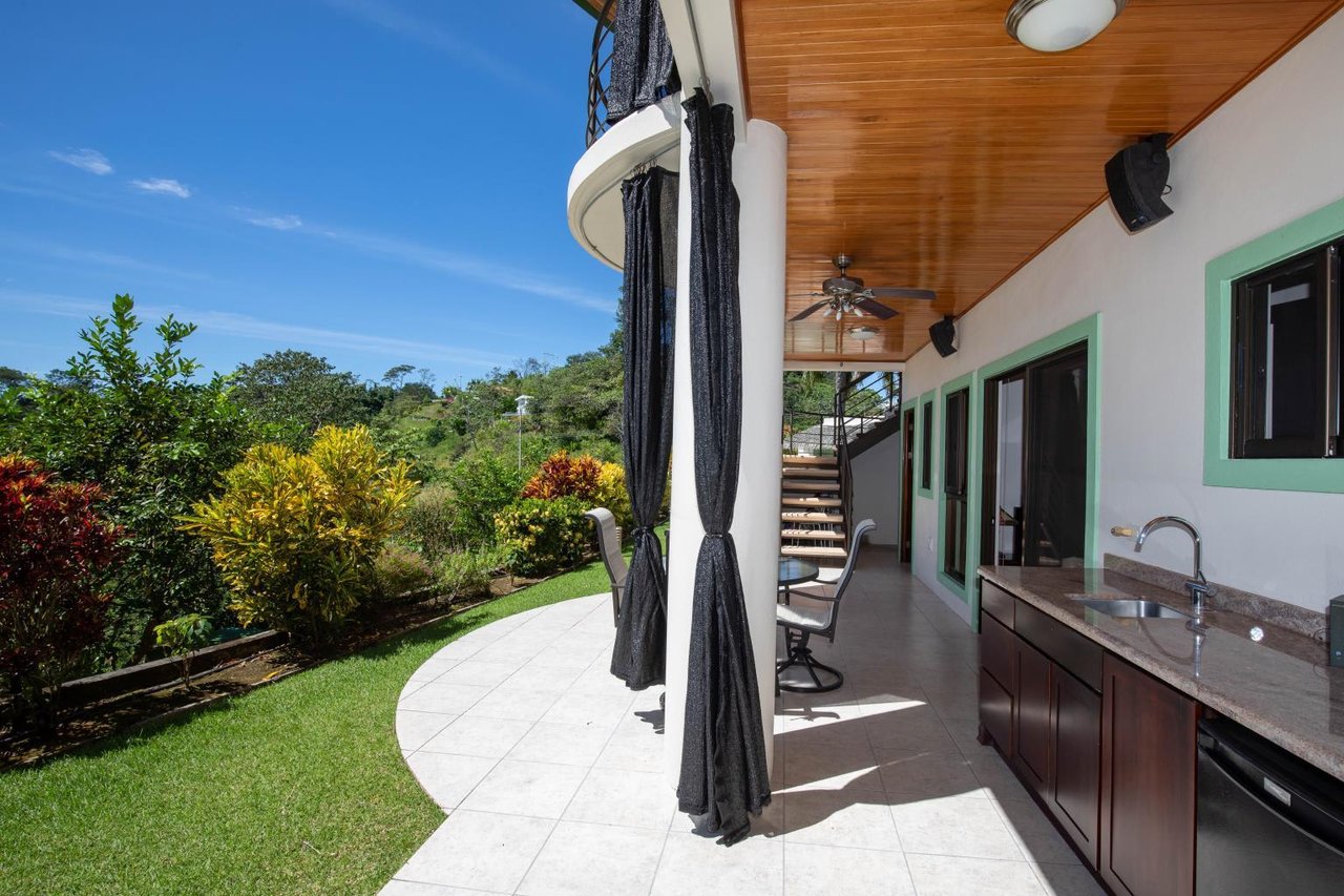 Elegant & Relaxing Beautiful 3 Bedroom Home With Mountain and Ocean Views 3