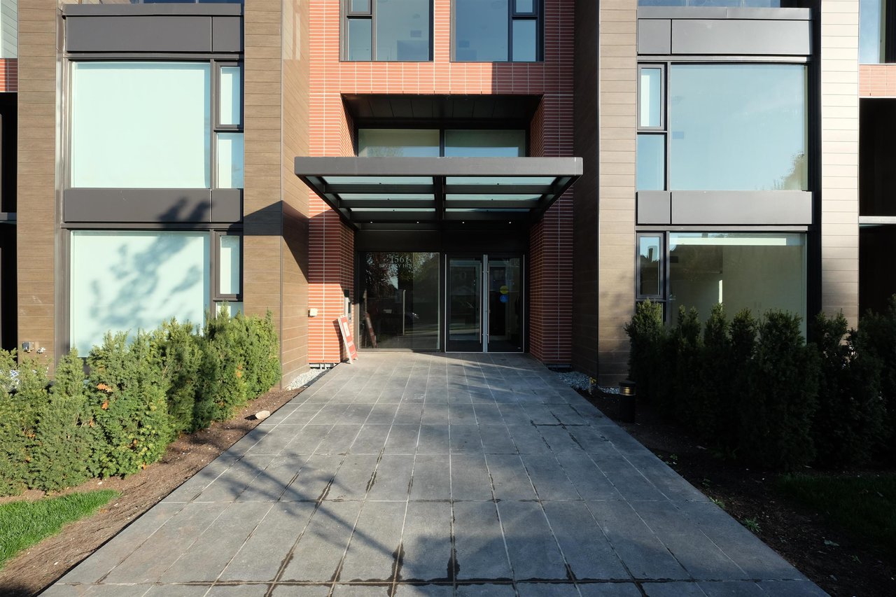 703-1561 W 57th Ave
