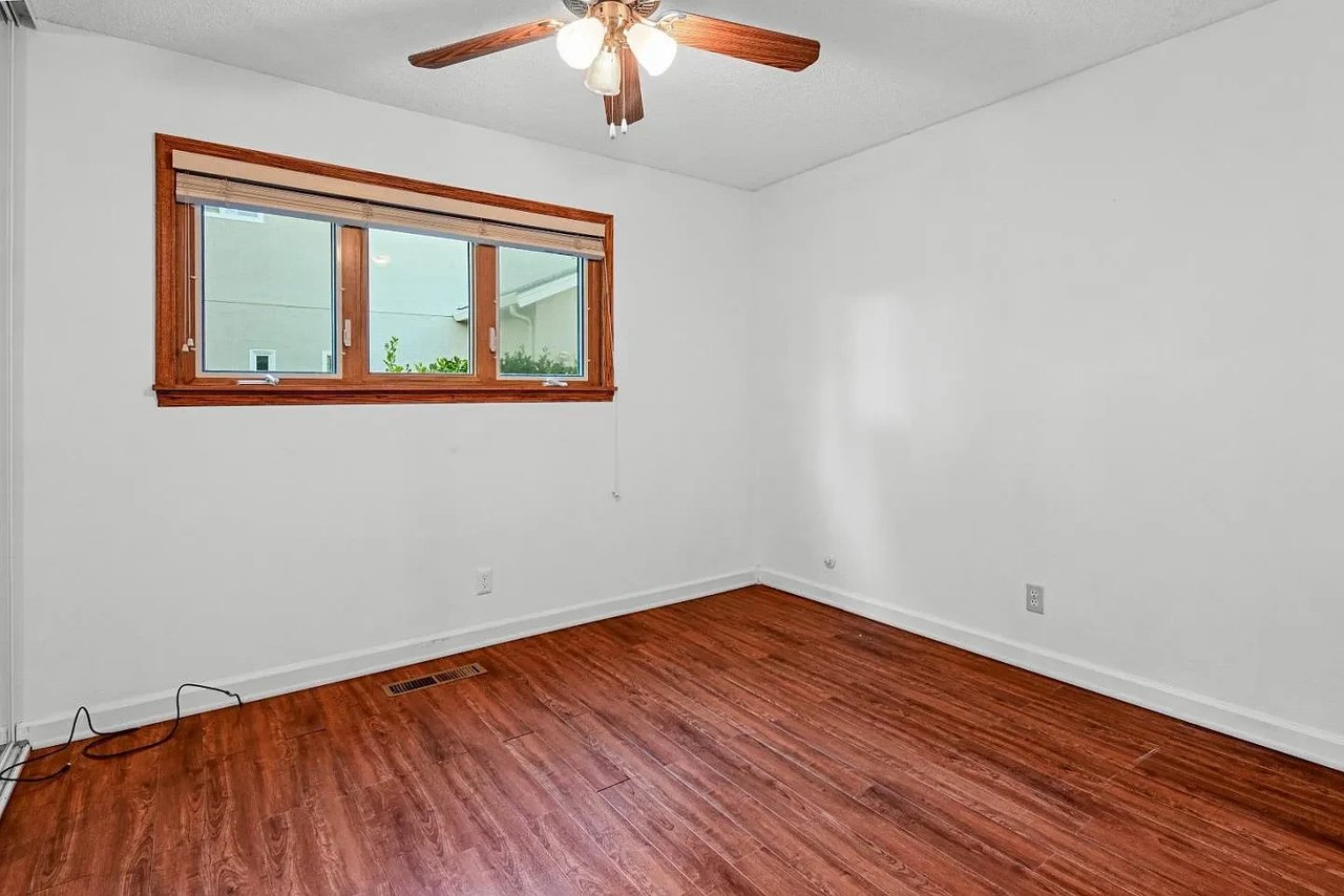4618 Del Valle Pkwy