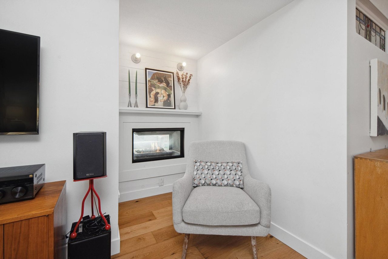 101-3909 Fraser St
